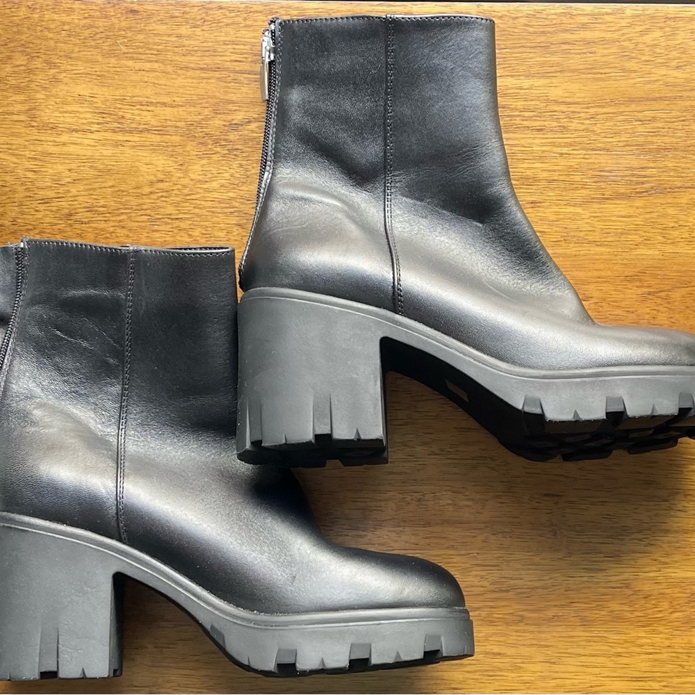 Steve Madden Heeled Platform Boots Goucho Size 8.5